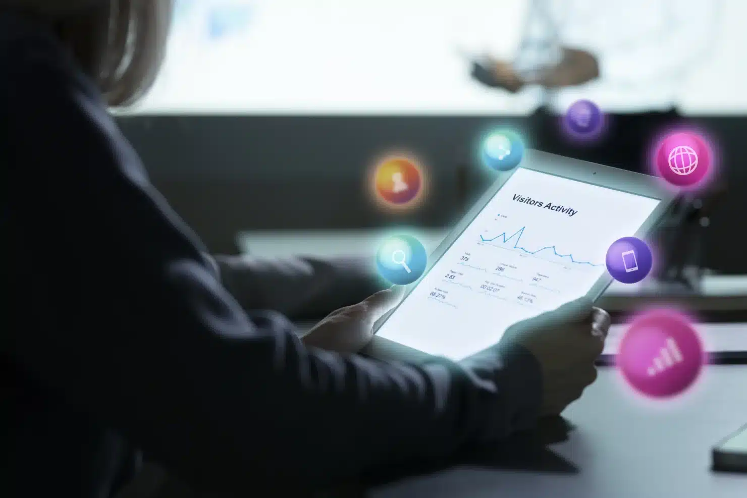 Analyse des performances d'une stratégie digitale sur tablette pour améliorer la visibilité d'une entreprise.
